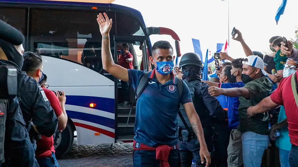 Cruz Azul: Afición realizó gran recibimiento a La Máquina en Torreón