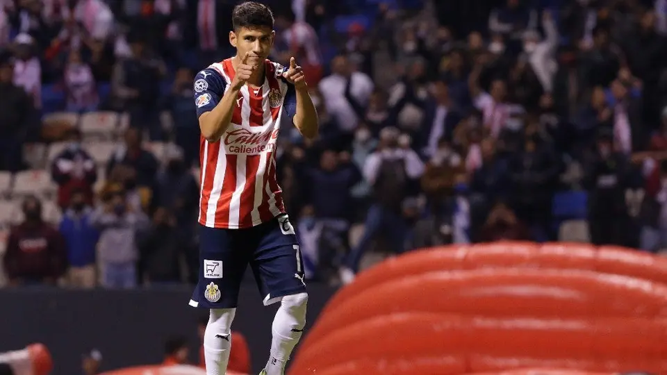 Antonio Carlos Santos sobre Uriel Antuna: 'No sabe encarar, parece una cucaracha tonta'