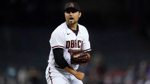 Joakim Soria: Consiguió su primer salvamento de la temporada con Arizona