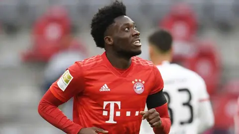FIFA 22: Alphonso Davies explotó de alegría al conseguir la carta de Messi en stream