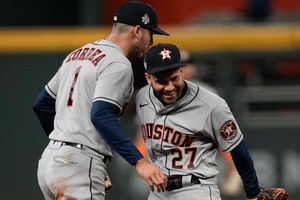 Serie Mundial: Houston Astros sobrevive en Atlanta y obliga al Juego 6