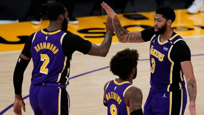 NBA: Los Lakers protagonizarán comedia en Netflix