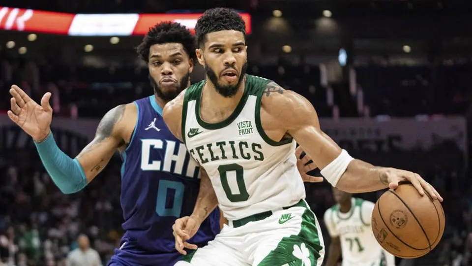 Celtics terminó con invicto de Hornets con brillante actuación de Jayson Tatum