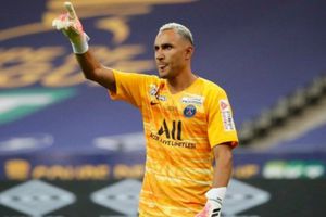 Keylor Navas vacaciona en Cancún