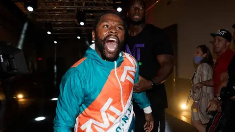 Mayweather sobre Canelo: 'Cuando le gané no estaba en mi mejor momento, era un viejo'