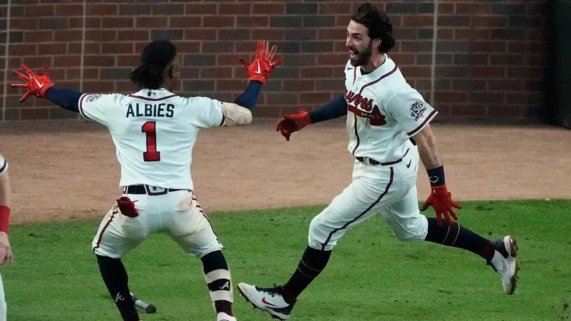 MLB Playoffs: Julio Urías tuvo relevo de pesadilla y Dodgers cayó ante Atlanta