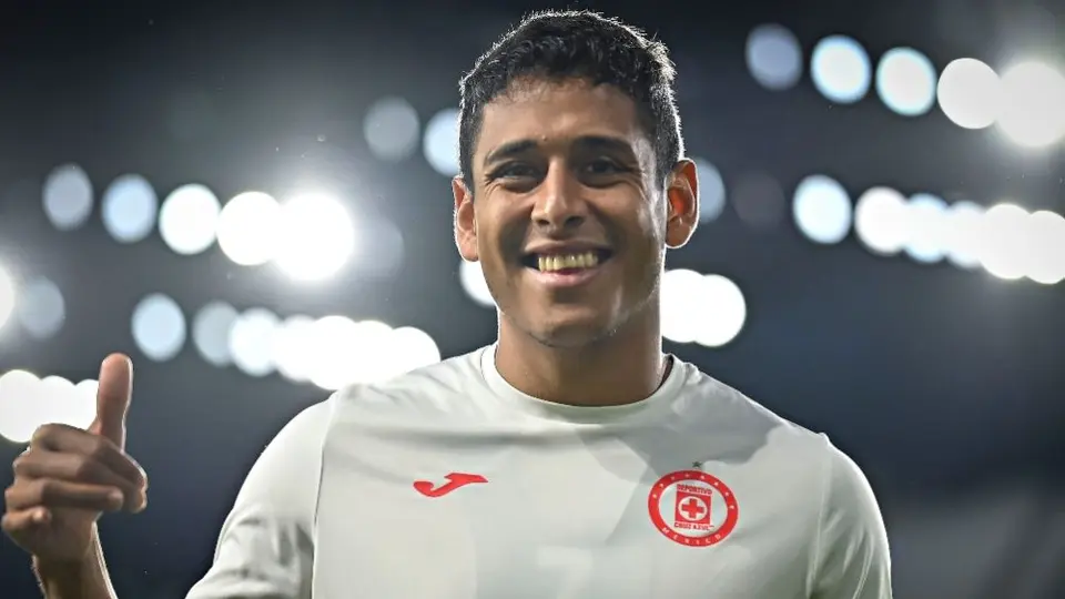 Luis Romo: Disipó dudas sobre su posible salida de Cruz Azul
