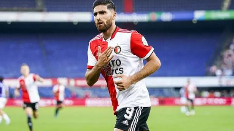 Atacante del Feyenoord, baja de la convocatoria contra Maccabi Haifa por ser iraní