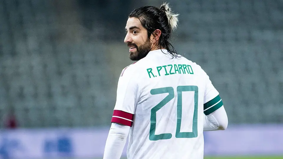 Rodolfo Pizarro suplirá baja de Chucky Lozano del Tri en Copa Oro