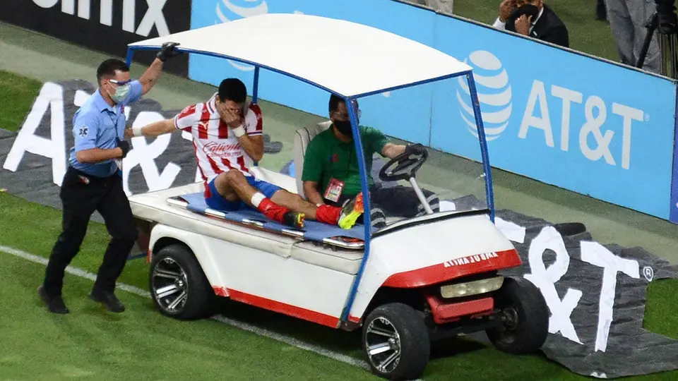 Chivas: Jesús Molina, con baja indefinida del Rebaño tras lesión muscular