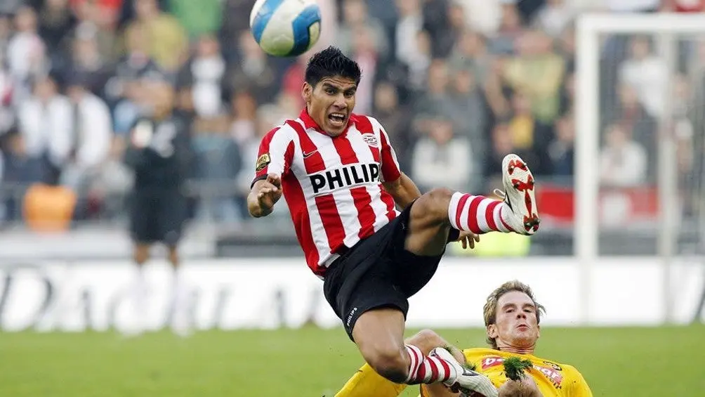 Carlos Salcido en su etapa con el PSV | MEXSPORT