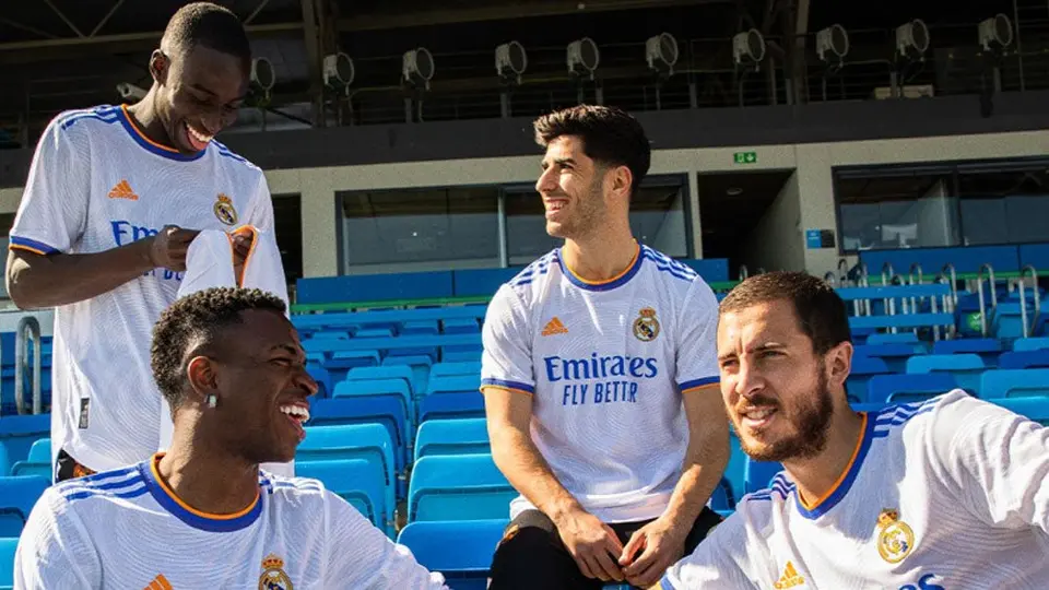 Real Madrid: Presentó su nueva camiseta para la temporada 2021-22