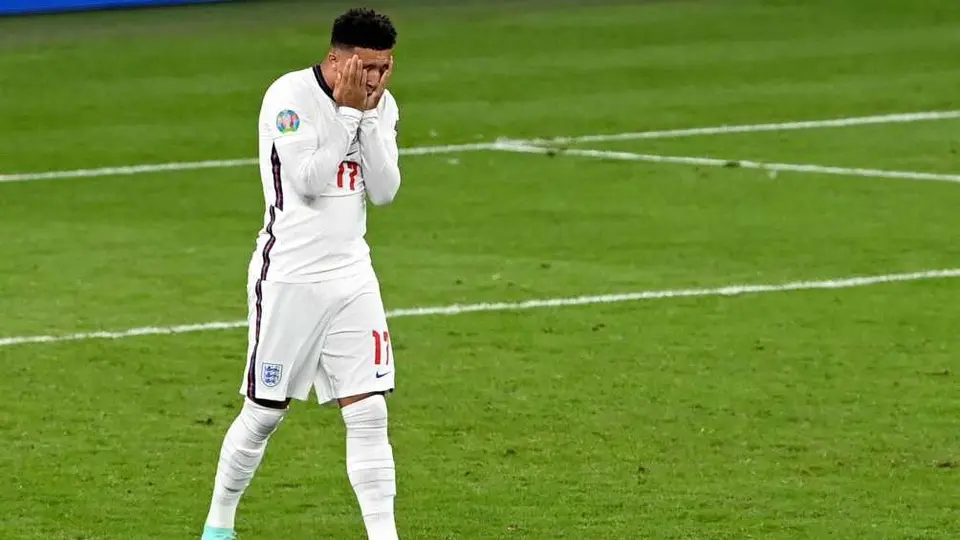 Jadon Sancho tras ser víctima de racismo: 'El odio nunca ganará'