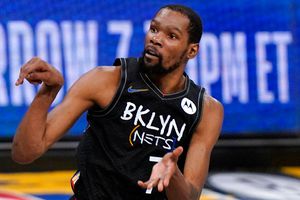 NBA Playoffs: Nets venció a Bucks con actuación histórica de Kevin Durant