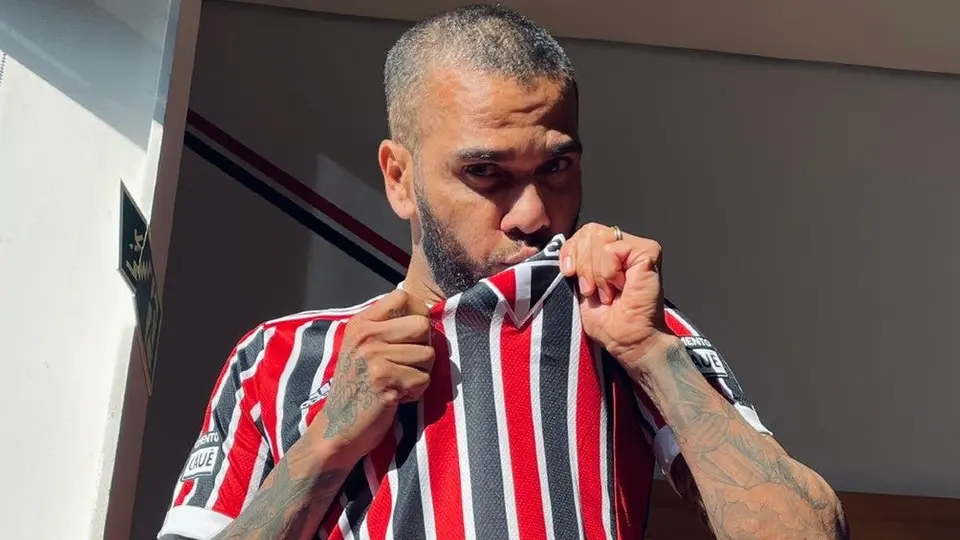 Sao Paulo: Dani Alves rescindió contrato con el club brasileño