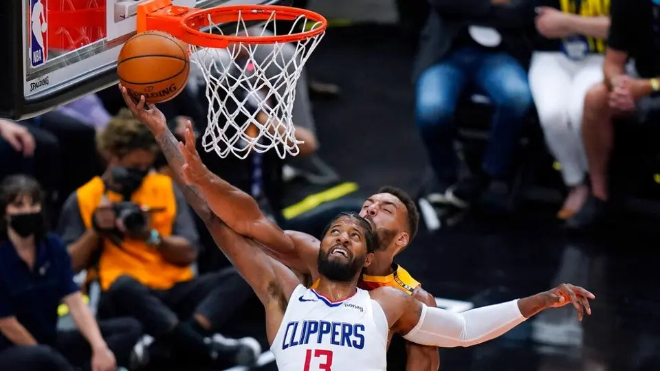 Playoffs NBA: Clippers sorprendió al Jazz de visitante sin Kawhi Leonard