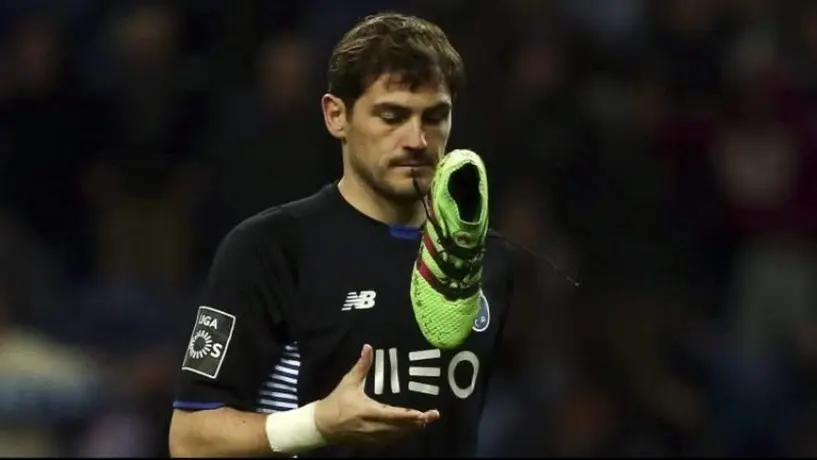 Iker Casillas se sumó como voluntario a combatir los incendios en España