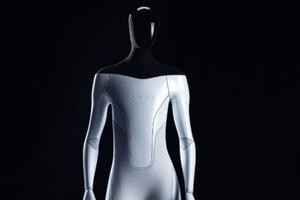 Elon Musk presentó un robot humanoide llamado Tesla Bot