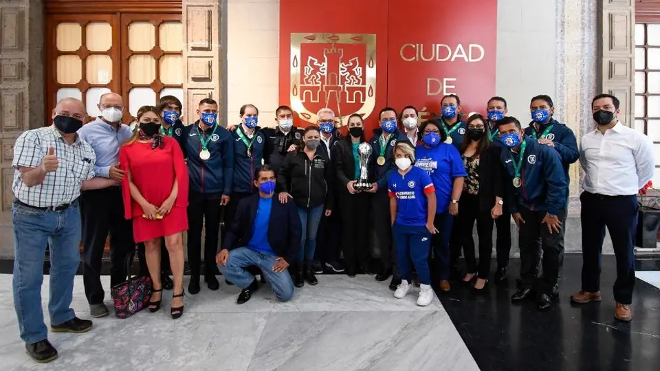 Cruz Azul: Sheinbaum recibió a los campeones en las oficinas de la CDMX