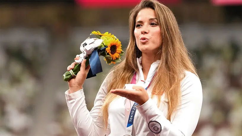 Atleta subastó su medalla de Tokio 2020 para la operación de un bebé