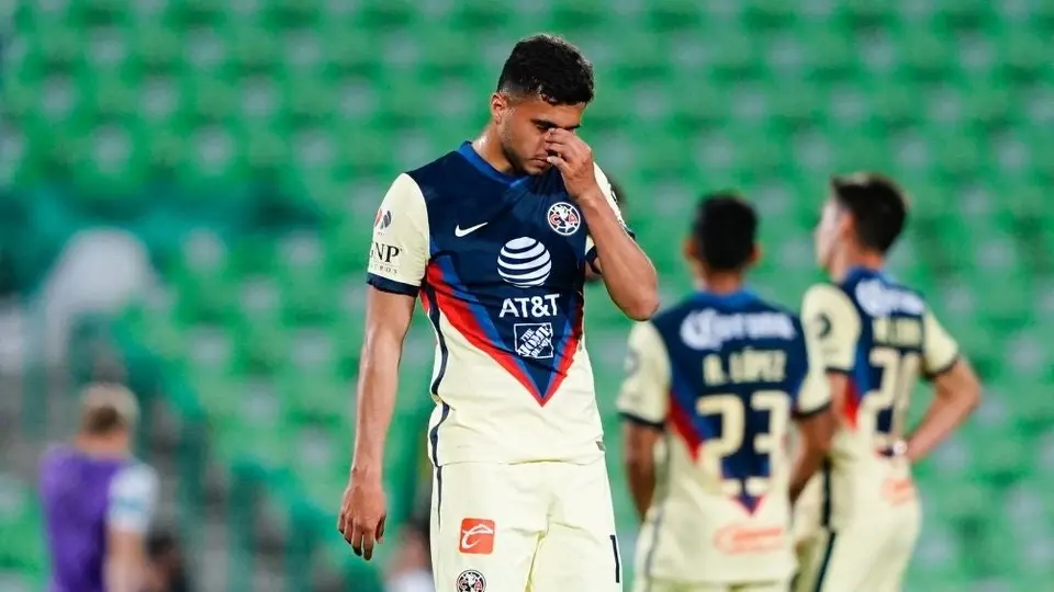 América: Alan Medina no entra en planes del cuerpo técnico; podría llegar a Necaxa