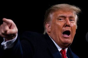 Donald Trump: Facebook anunciará este miércoles si mantiene el veto al expresidente