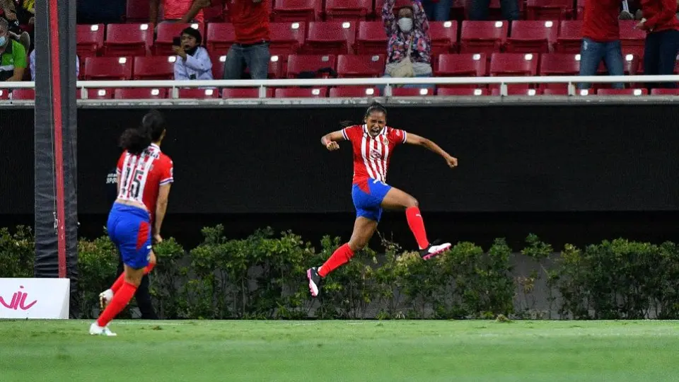 Miriam Castillo recordó anécdota de penalti ante Atlas: 'Público ayudo a ponerlas nerviosas'