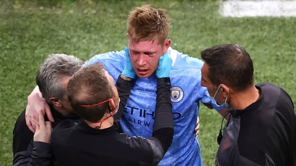 Manchester City vs Chelsea: Kevin De Bruyne abandonó el partido con un ojo morado