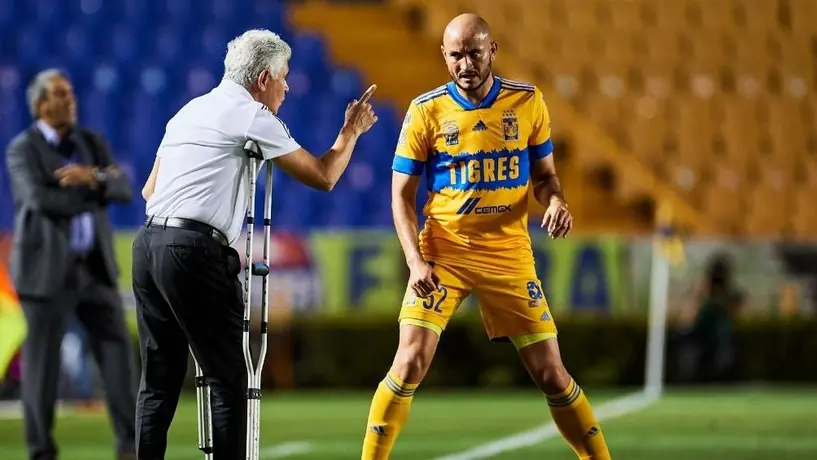 Carlos González mandó mensaje al Tuca: 'Gracias por tanto y perdón por tan poco'