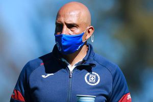 Conejo Pérez regañó a Shaggy Martínez por trollearlo en los festejos del campeonato