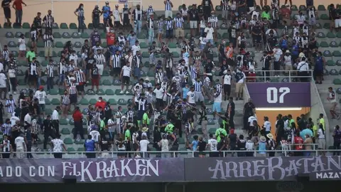Mazatlán vs Rayados: Autoridades retiraron a 70 personas del Kraken por alterar el orden