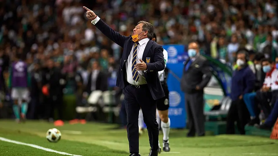 Herrera tras ‘Semis’ vs León: ‘Me pegó una vara en la cara y no hice drama’