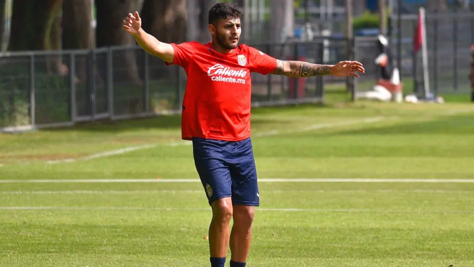 Chivas: Alexis Vega trabaja fuerte en su recuperación para no perderse el Clásico ante América