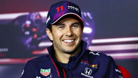 Checo Pérez: Tomó 'clases' de japonés con Max Verstappen y Yuki Tsunoda