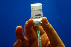 Covid-19: AstraZeneca anunció dosis de refuerzo con mayor eficacia ante variantes
