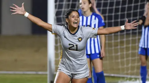 Tigres Femenil: Oficializó el fichaje de Stefany Ferrer, primer jugadora extranjera en la Liga MX