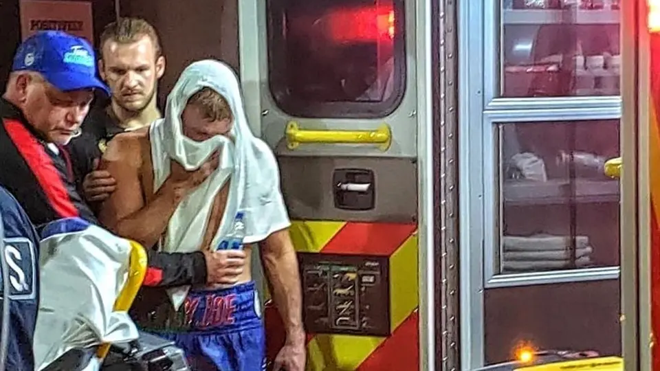 Canelo Álvarez: Billy Joe Saunders terminó en el hospital tras la pelea con el mexicano