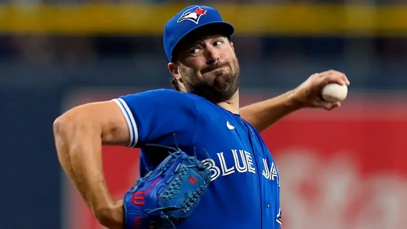 MLB: Corbin Burnes y Robbie Ray, ganadores del Cy Young 2021