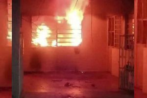 Mujer incendió su casa en Sonora con su esposo adentro porque no le ayudaba con la limpieza