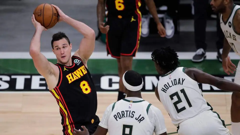 NBA: Bucks, a una victoria de la Final contra los Suns