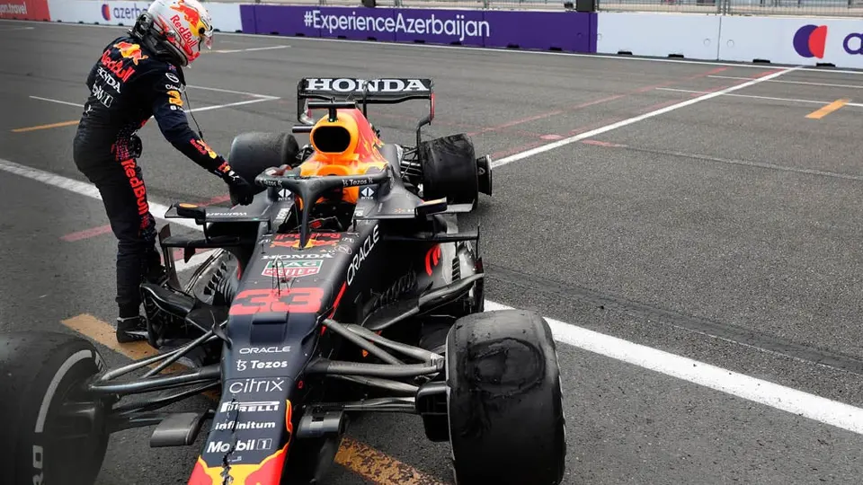F1: ¿Qué causó el accidente de Max Verstappen en GP de Azerbaiyán?