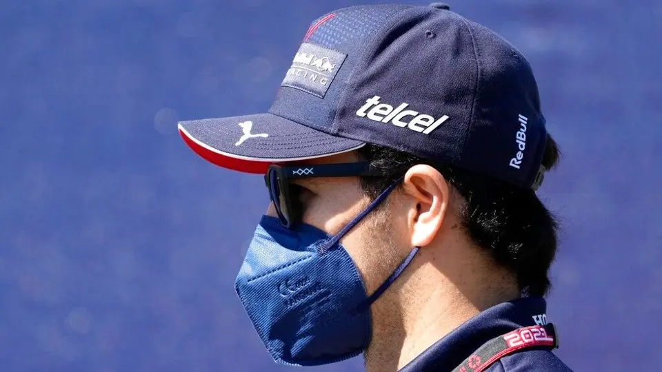 Jefe de Red Bull: 'Conseguir la pole y tener a Checo en segunda fila es genial'