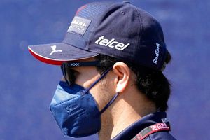 Jefe de Red Bull: 'Conseguir la pole y tener a Checo en segunda fila es genial'