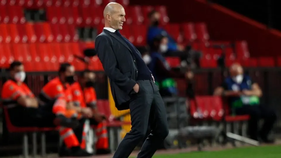 Real Madrid: Zinedine Zidane no seguiría como DT merengue la próxima temporada
