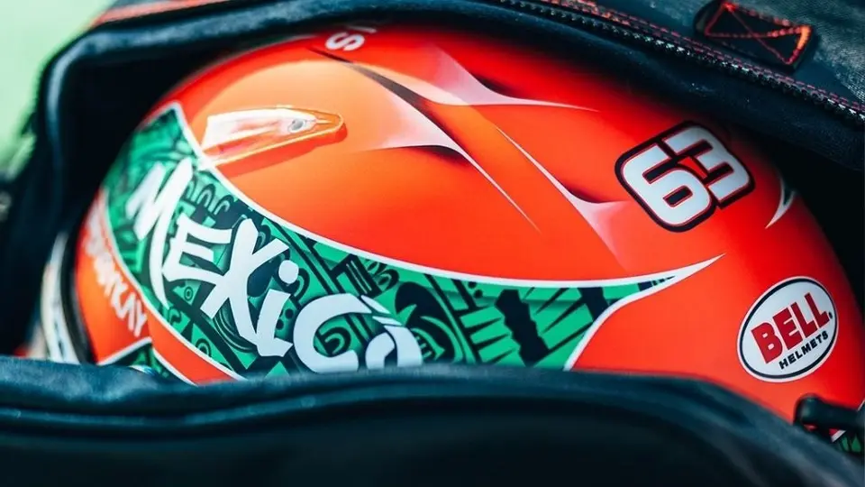 GP de México: George Russell presentó casco especial para el circuito