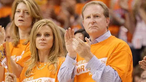 NBA: Esposa de dueño de los Suns intimidó a exempleados tras críticas al club