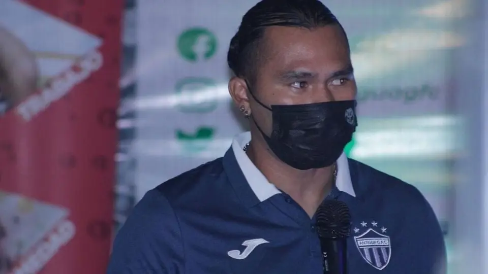 Gullit Peña: Ofreció su responsabilidad y compromiso para guiar al Antigua al título