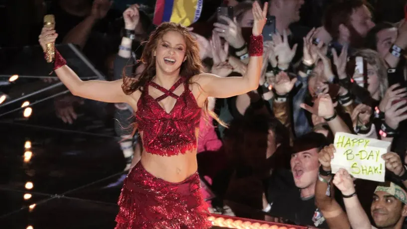 Shakira reveló que tuvo un percance una noche antes de cantar en el Super Bowl LIV