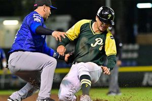 Liga Invernal Mexicana: Pericos ganó en extra innings el segundo de la serie vs Acereros