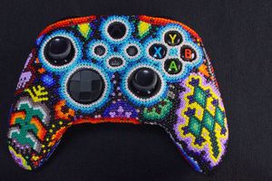 Xbox: Presentó sus nuevos controles con diseños de grupos de indígenas